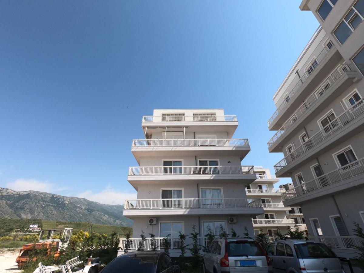 R&I Sea And Mountain View Apartments Radhime Орикум Экстерьер фото